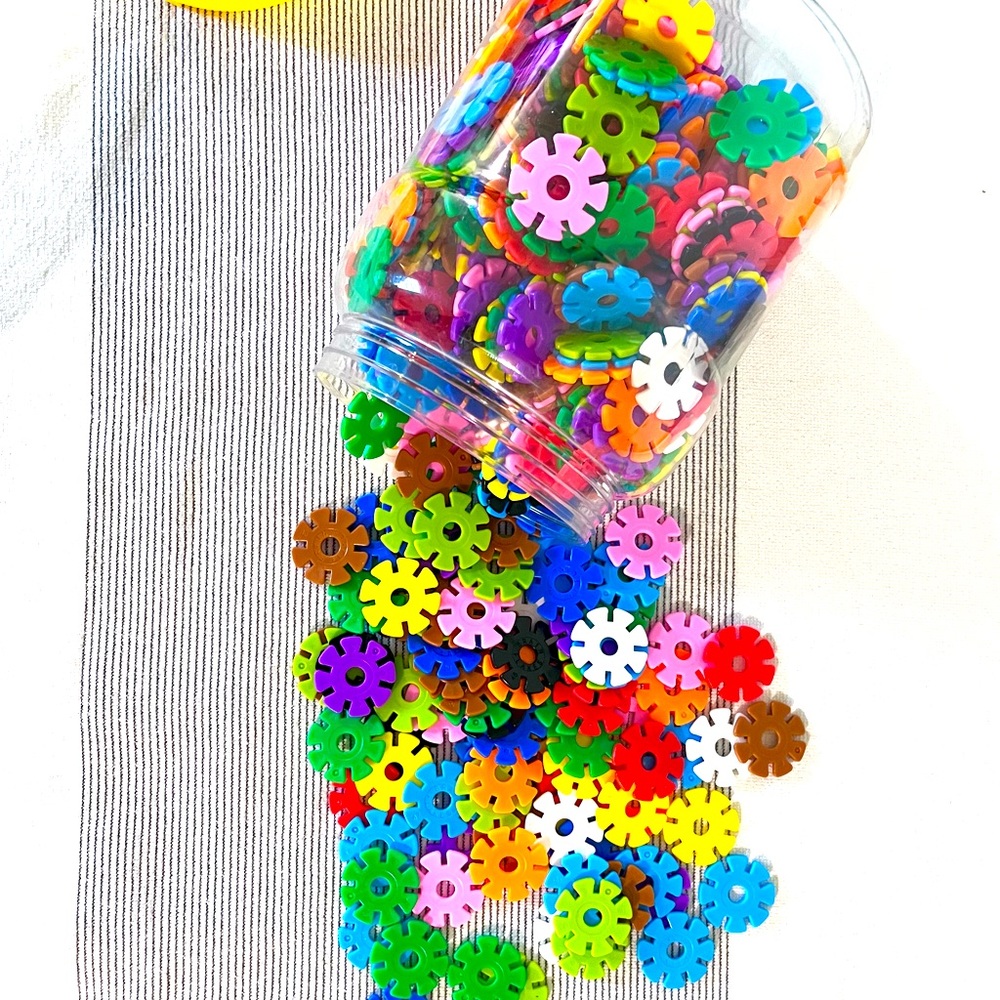 Brain Flakes 500 Piece Interlocking Plastic Disc Set stem toy